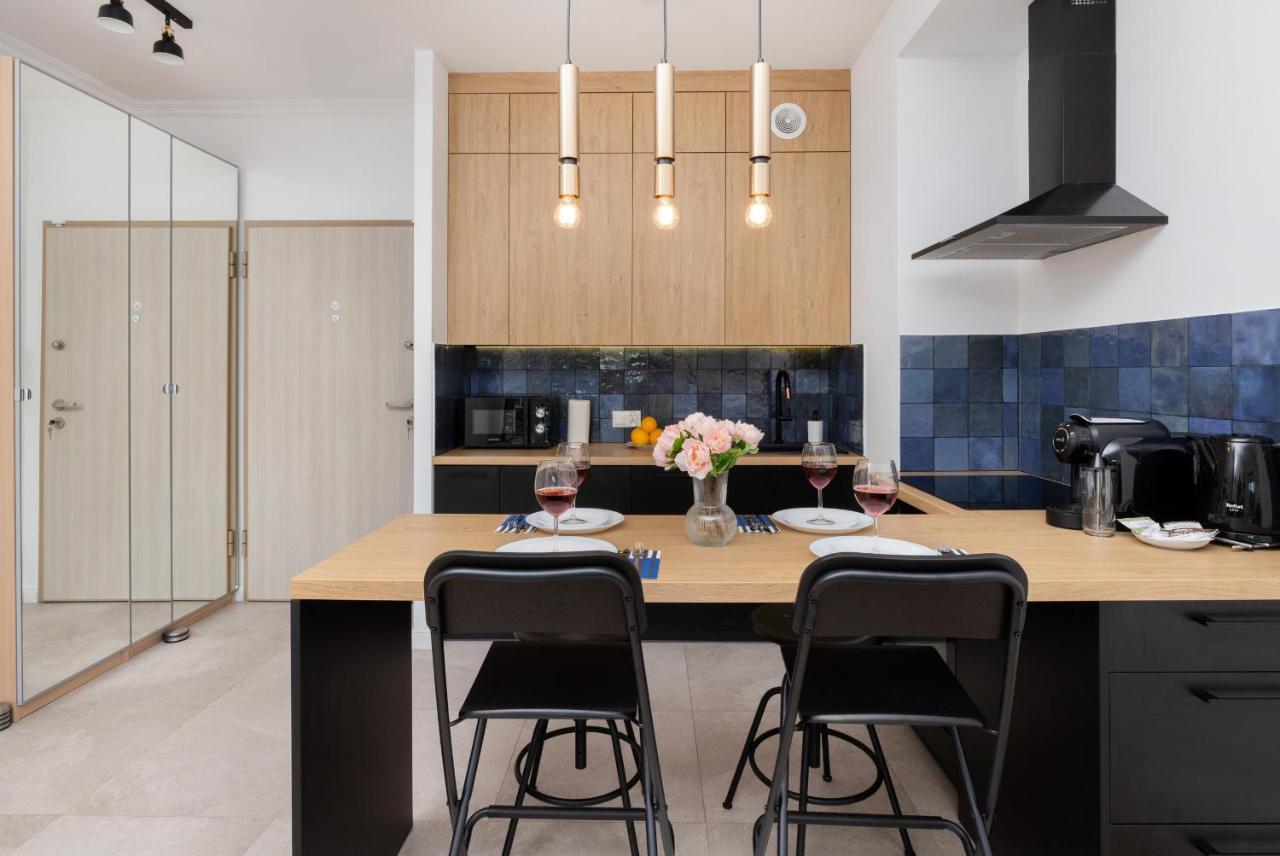 Modern Apartment With Balcony By Noclegi Renters Danzica Esterno foto