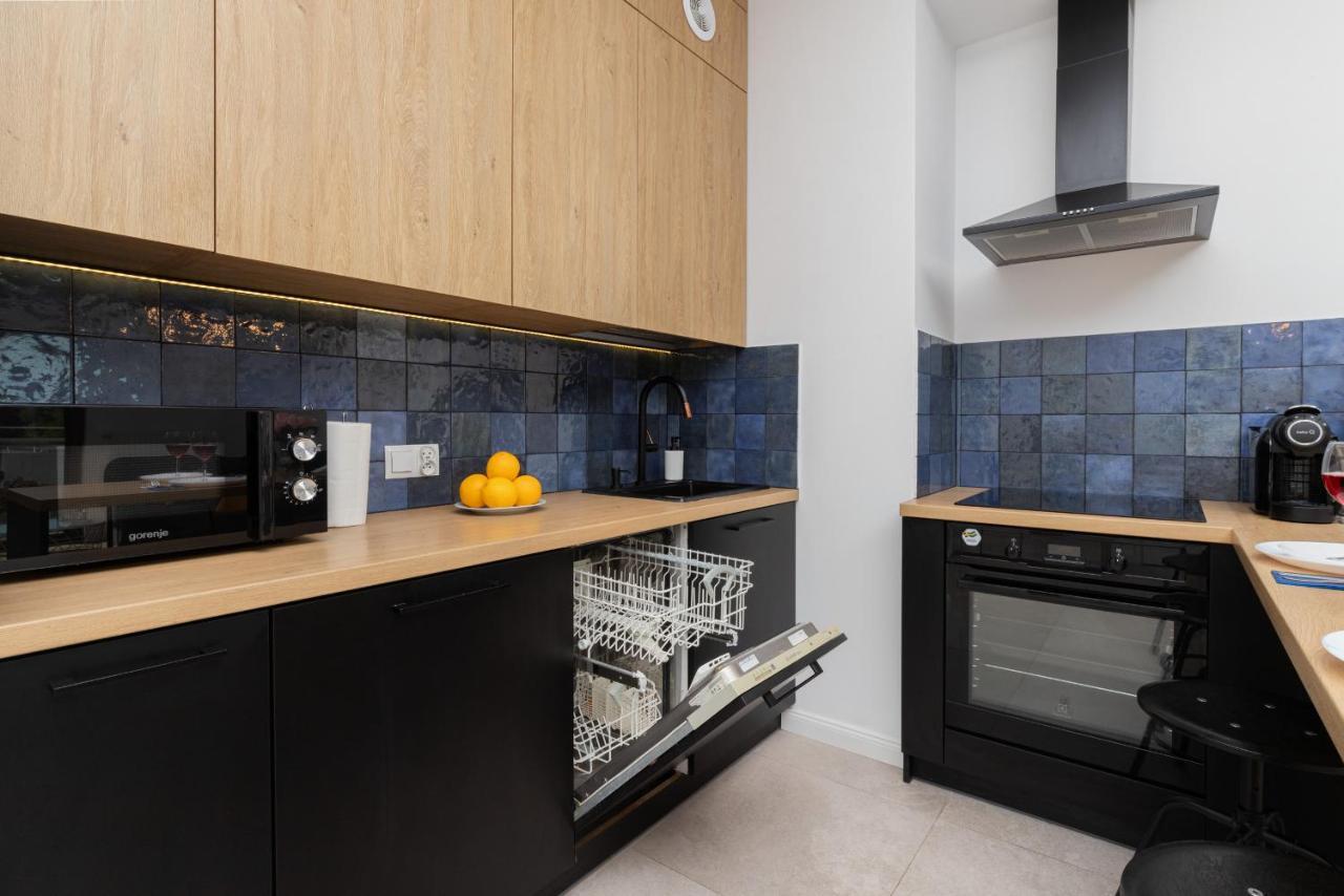 Modern Apartment With Balcony By Noclegi Renters Danzica Esterno foto